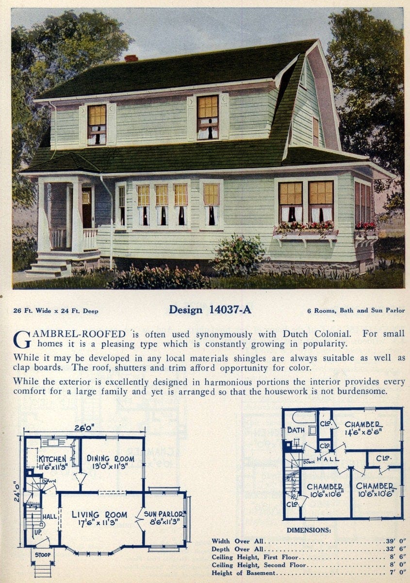 Old-fashioned house with 6 rooms and a bay window