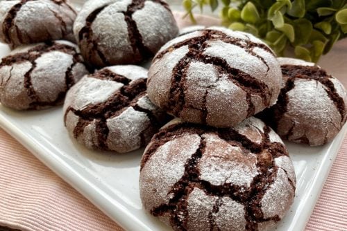 Chocolate crinkle cookies with powdered sugar