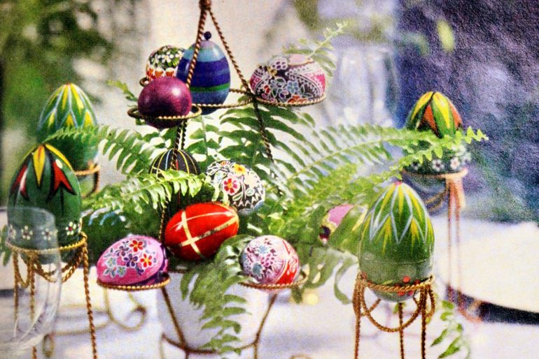 Elegant vintage Easter egg crafts