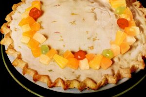 Fruit cocktail eggnog pie The old-fashioned recipe from the 50s