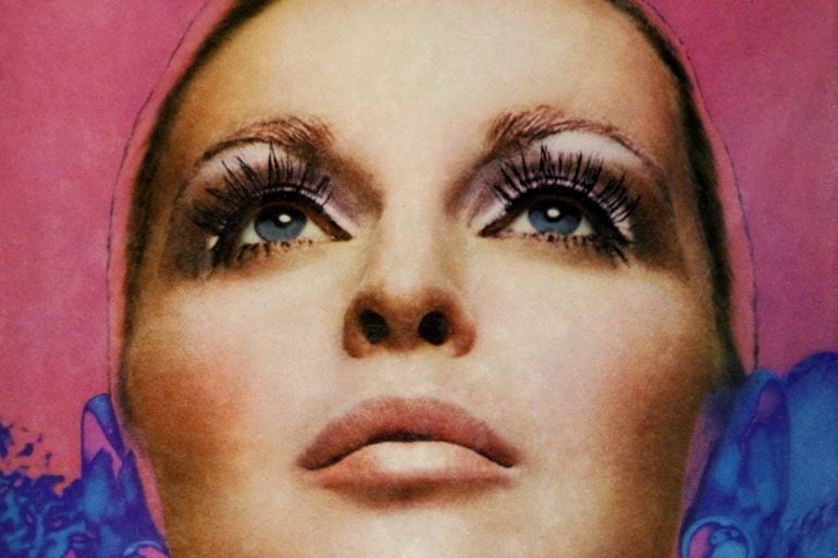 Mod 1960s eye makeup styles