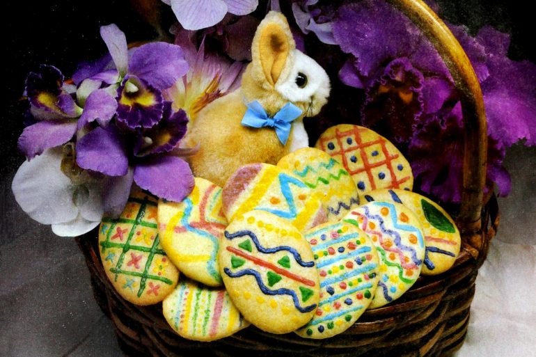 Painted Easter egg cookies recipe