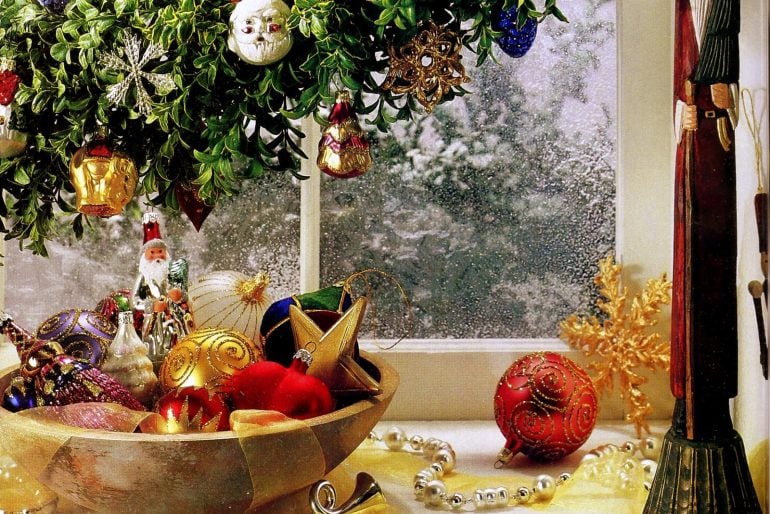 See vintage Pier 1 Christmas decor