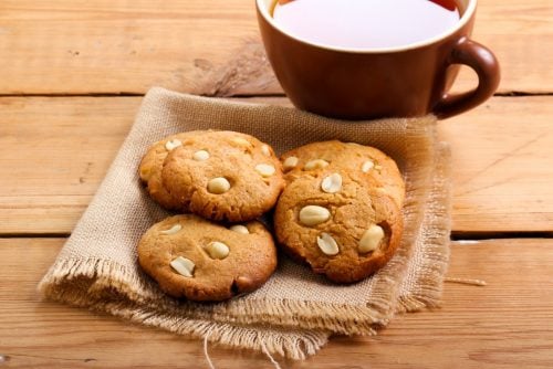 Grandma's peanut butter molasses cookies recipe (1947)